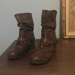 Forever21 brown boots 8.5